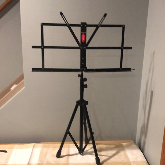 Brand new music extendable stand - Picture 1 of 7